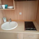 Estudio Alfil-piscina 아파트