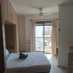 Estudio Alfil-piscina 아파트